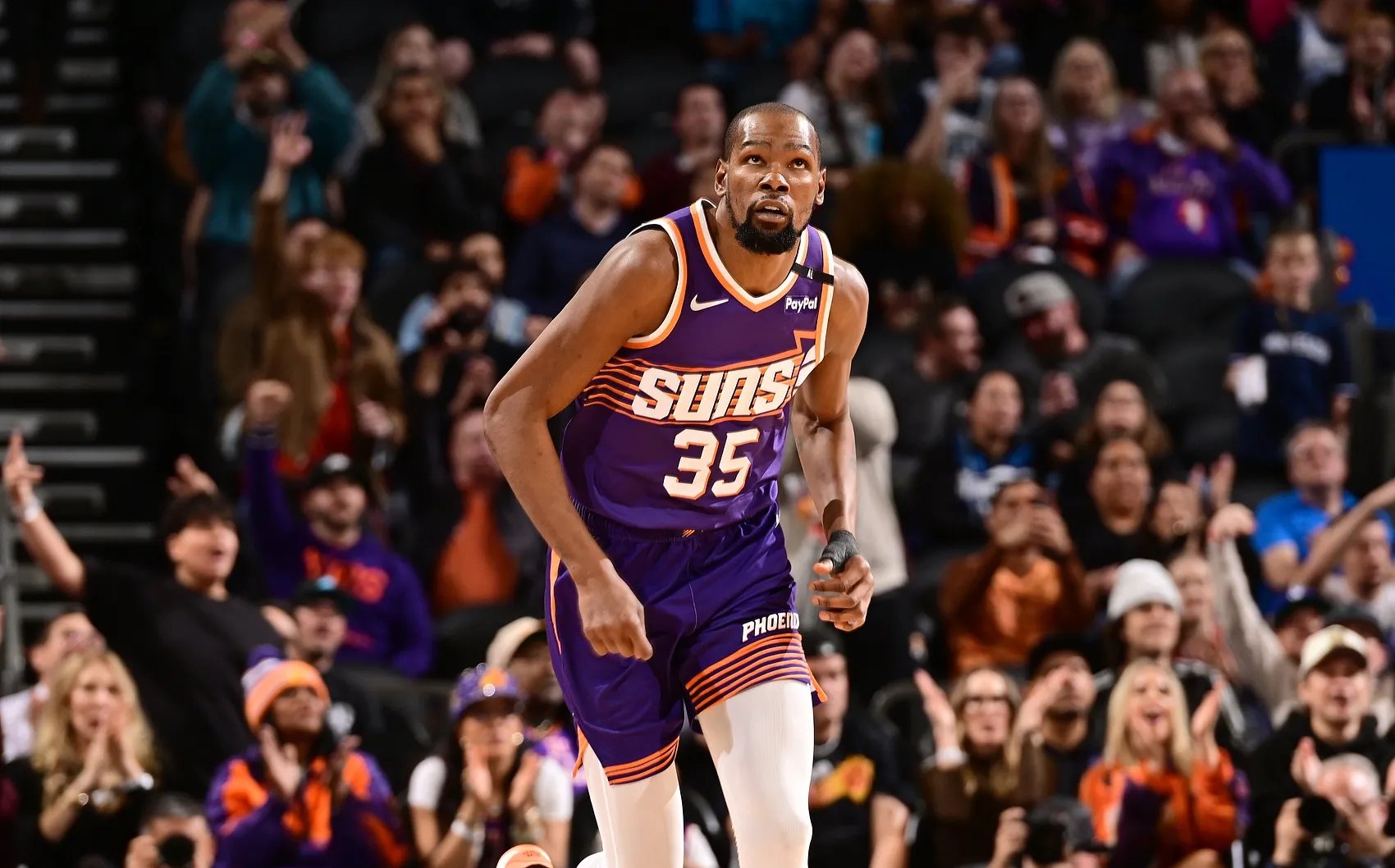 关于奇才横扫美国男篮，布拉德利高光表现的信息