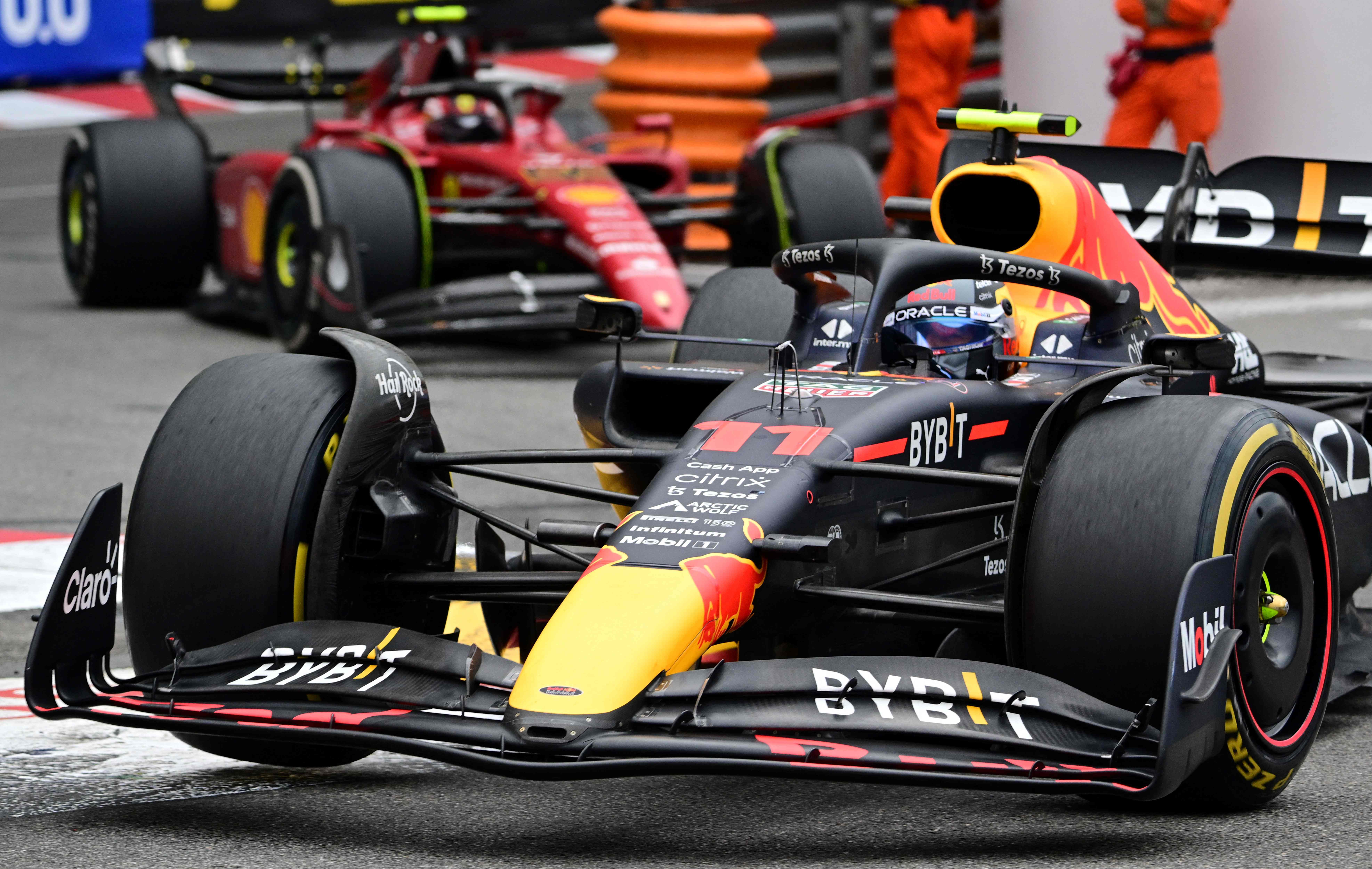 梅赛德斯完胜雷诺车队,佩雷兹点燃赛场的简单介绍 梅赛德斯完胜雷诺车队,佩雷兹点燃赛场的简单介绍