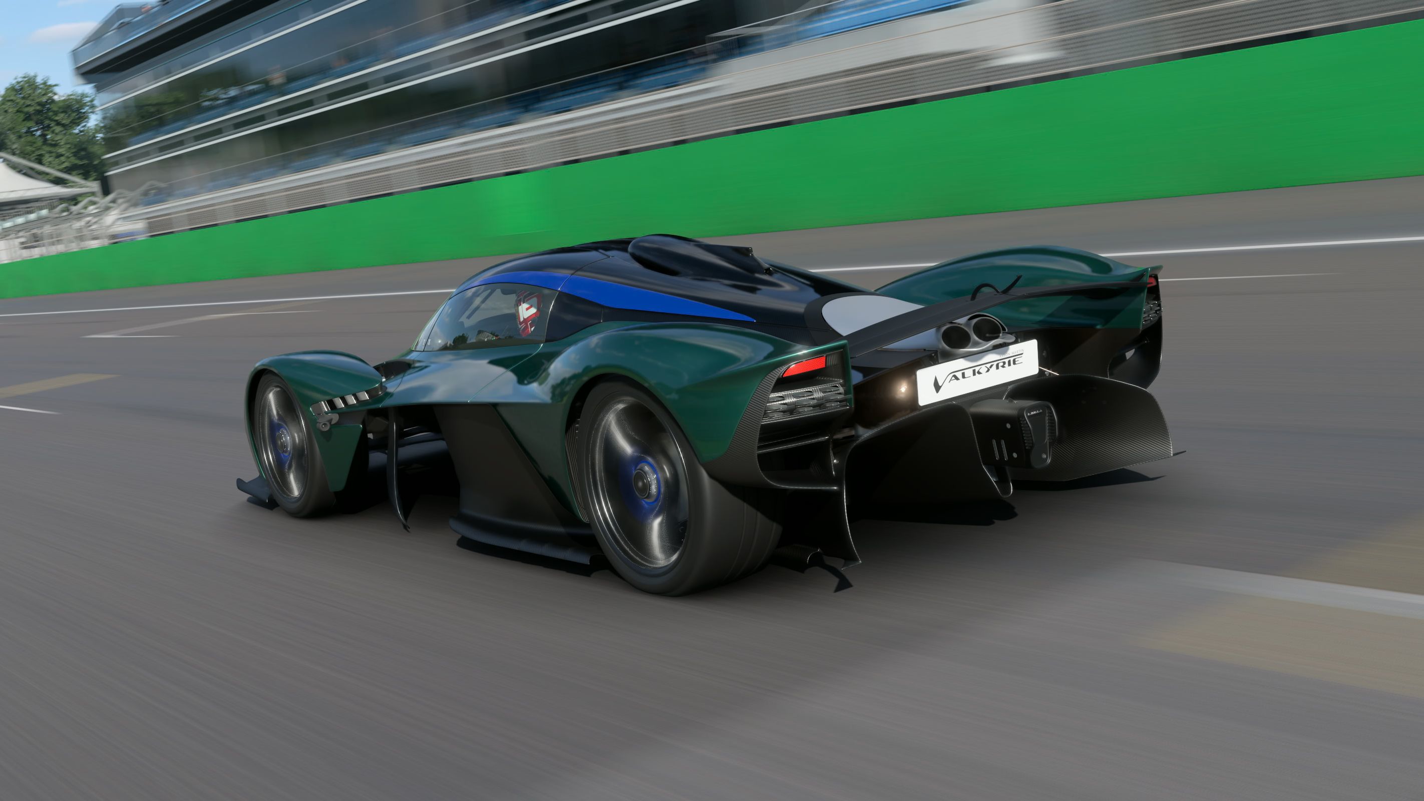 阿斯顿马丁碾压法拉利,佩雷兹高光表现 阿斯顿马丁碾压法拉利,佩雷兹高光表现