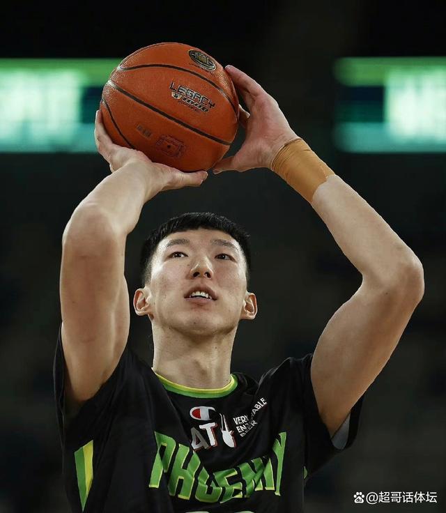 猛龙鏖战四川队,周琦惊艳四座 猛龙鏖战四川队,周琦惊艳四座