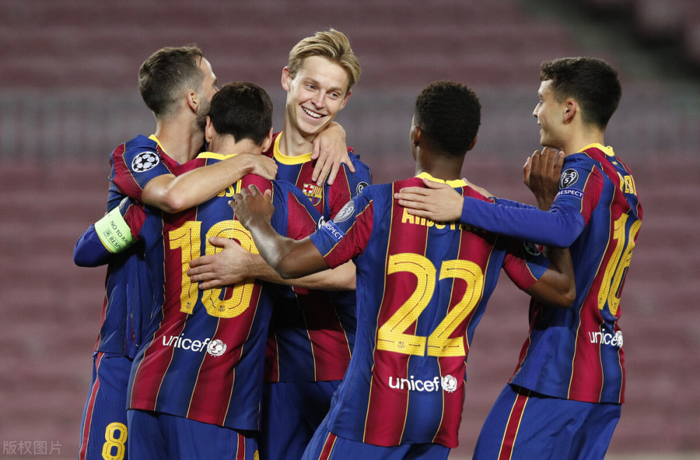 尤文横扫乌拉圭，阿尔瓦雷斯统治全场