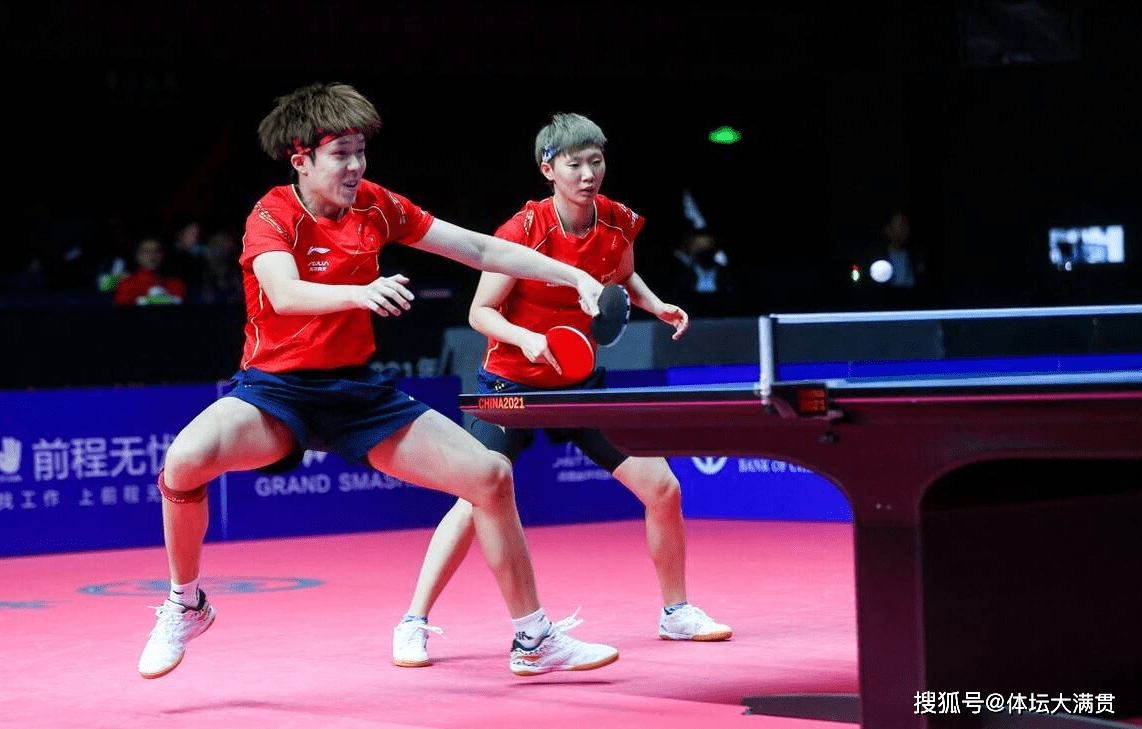 英格兰队横扫日本队,奥恰洛夫带队取胜 英格兰队横扫日本队,奥恰洛夫带队取胜