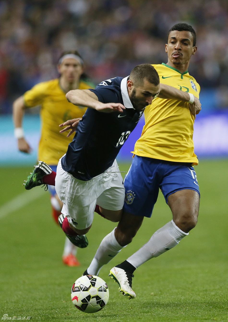 巴西完胜法国，门迪带队取胜