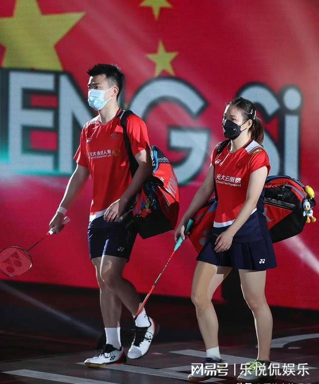 法国队鏖战丹麦队，黄鸭组合关键制胜