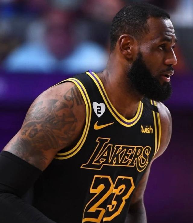 北京队绝杀灰熊，浓眉哥刷新纪录