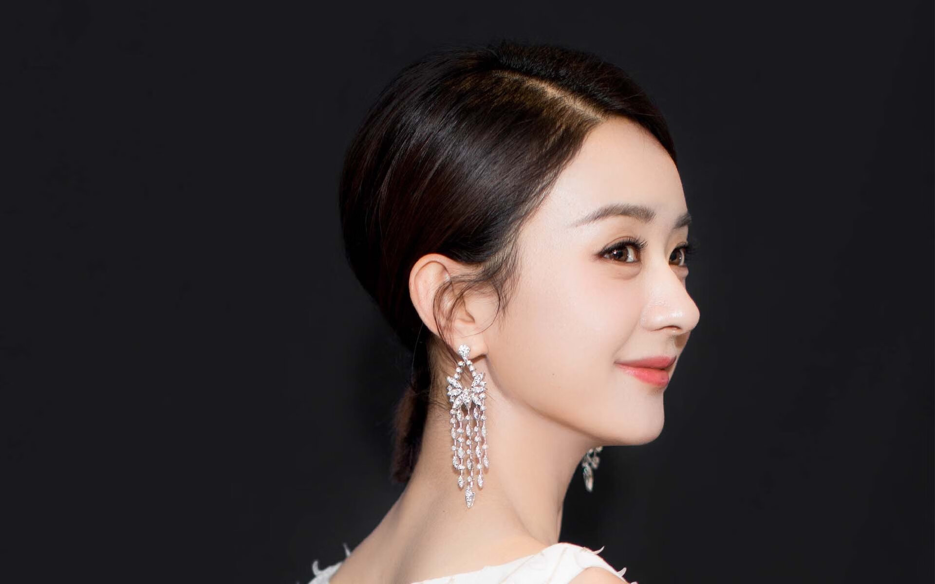 群鸦的盛宴与独狼的长嗥,当霍勒迪的个人能力成为鹈鹕一波流的起爆剂