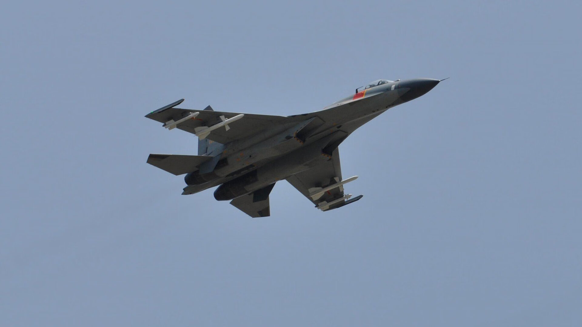 当冠军拼图碾过精密齿轮，英格拉姆如何用个人主义瓦解深圳队的体系篮球