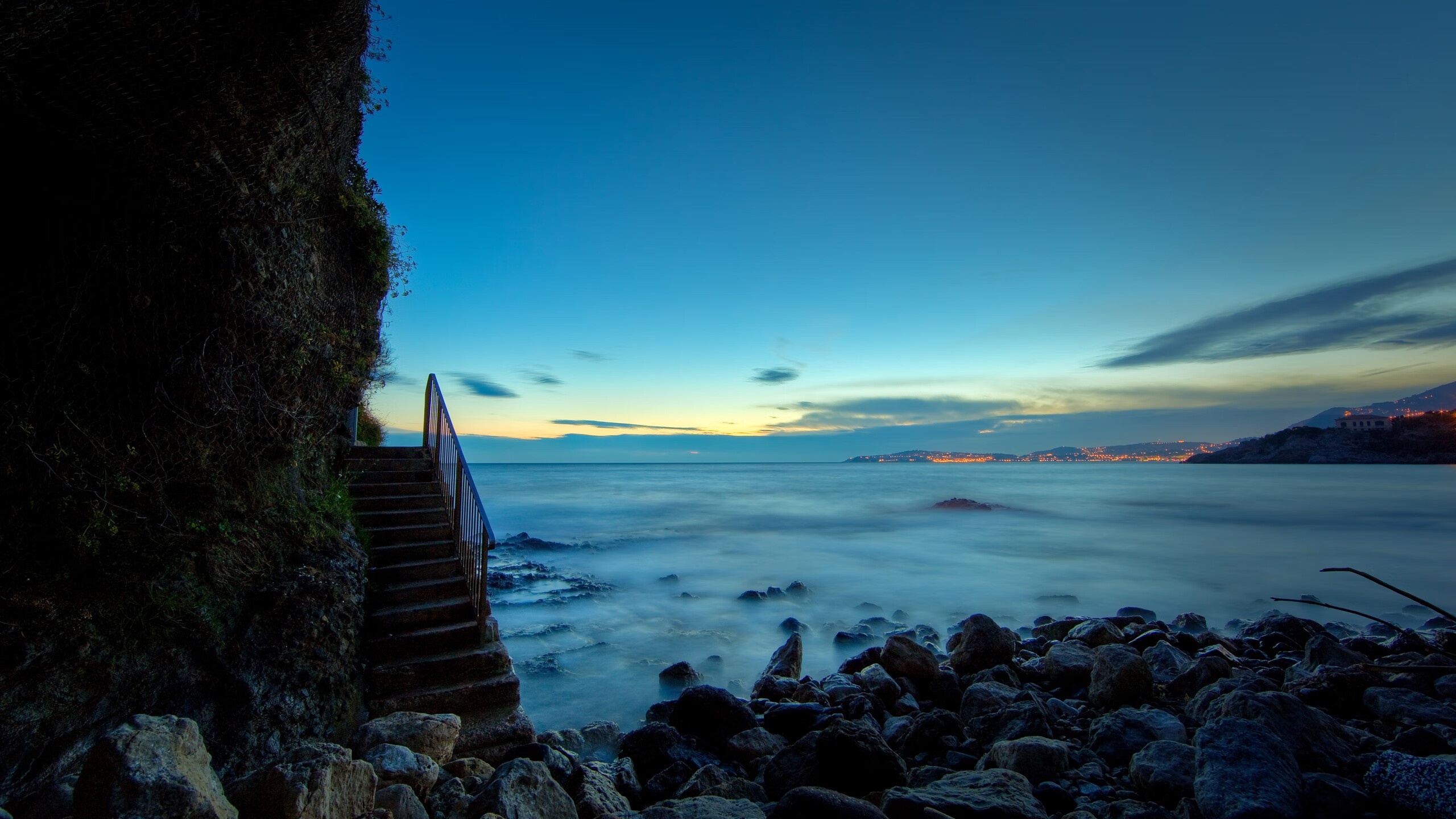 爱游戏体育-足球场上的辣椒革命，墨西哥的战术魔法如何一波带走英格兰，奥纳纳又为何成为那个关键先生？