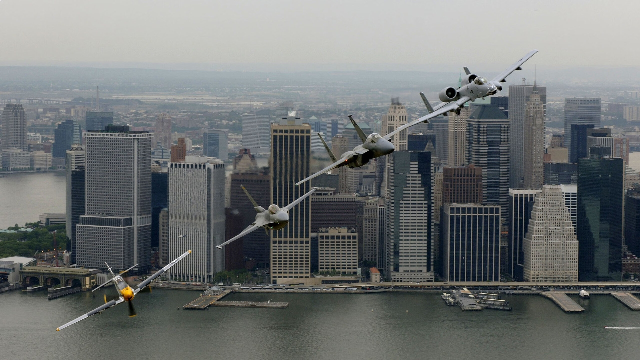 终结与接管，足球世界中的两种主宰方式